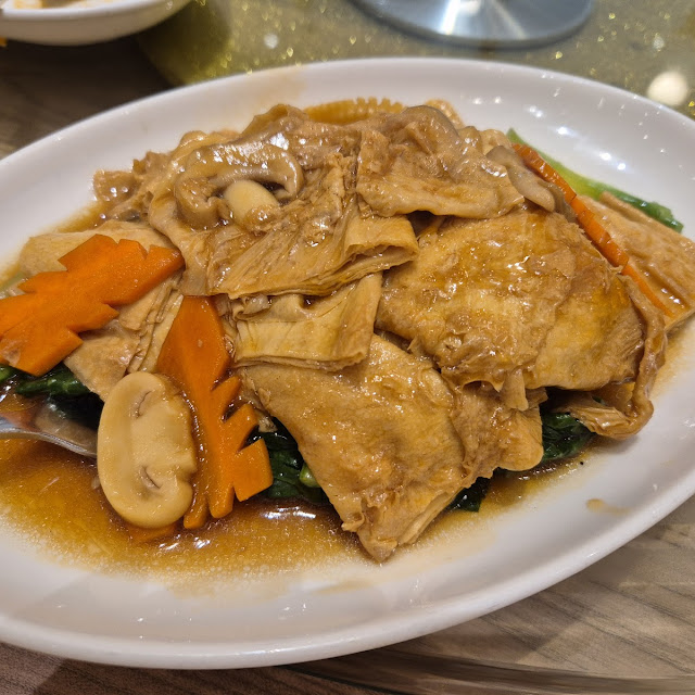 Beancurd with Kailan