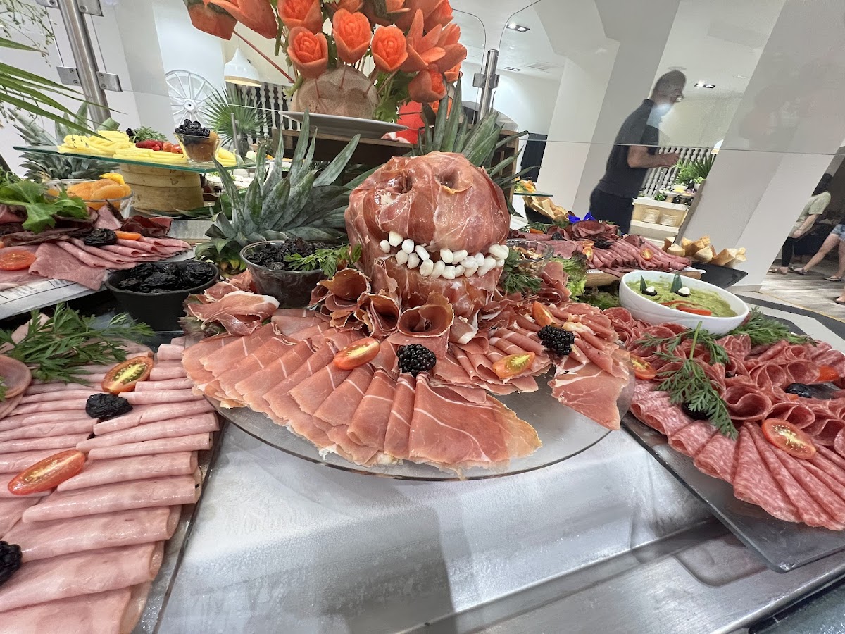 La Hacienda Buffet at Club Med