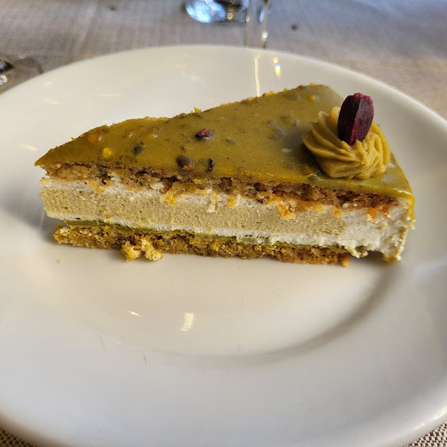 Torta de Almendras Queso Y Pistacho