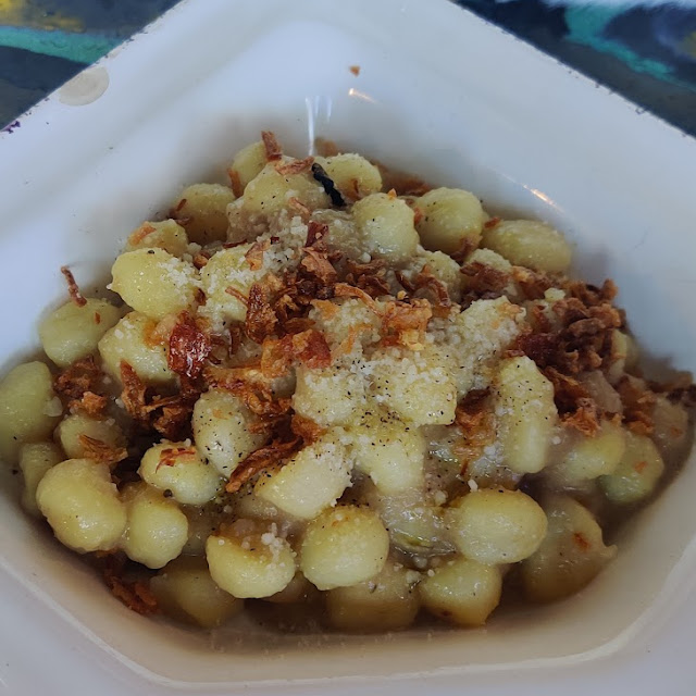 Gnocchi Crema Di Cipolla E Guanciale Croccante