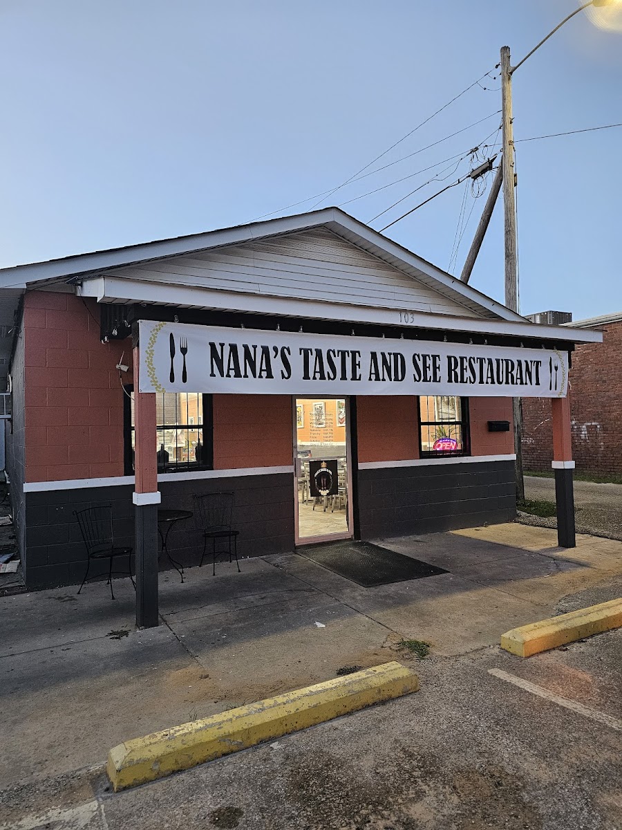 Nana's Taste & See Restaurant