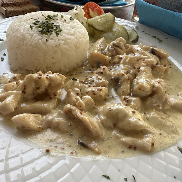 Strips of Chicken Fillet in Mustard Cream Sauce and Rice