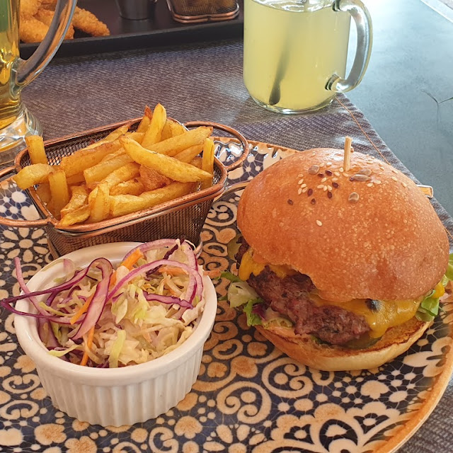 Burger De-Al Nostru