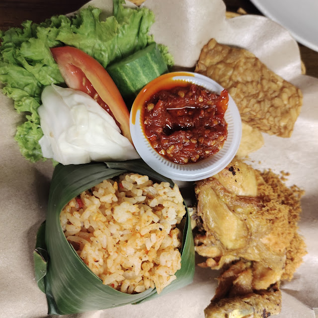 Nasi Bakar Lele Goreng