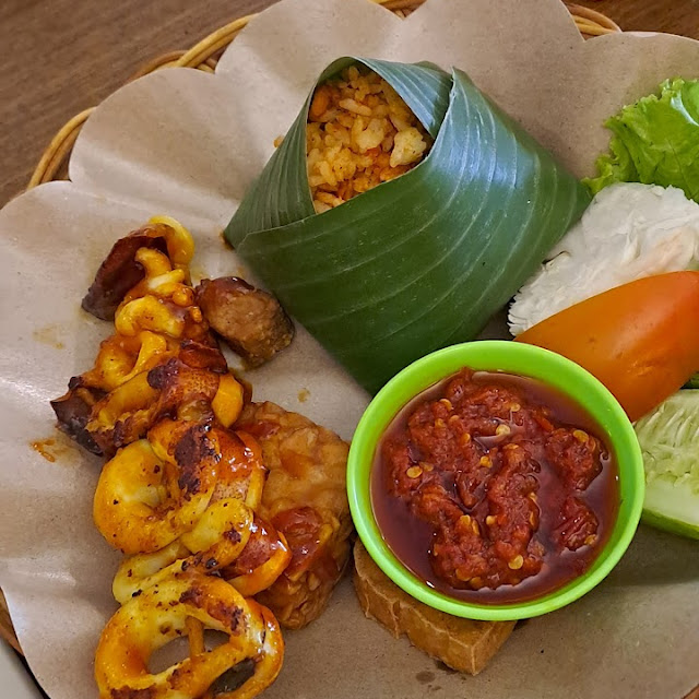 Nasi Tutug Cumi Bakar