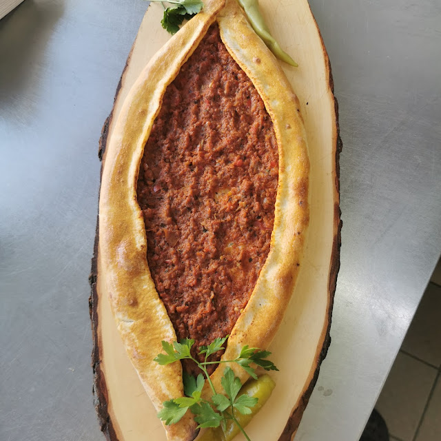 Hackfleisch Pide