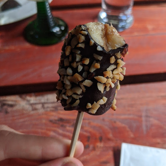 Veganes Bananen-erdnussbutter Eis