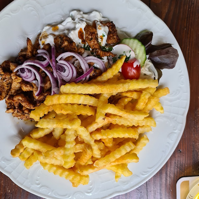 Gyros-zaziki-pommes