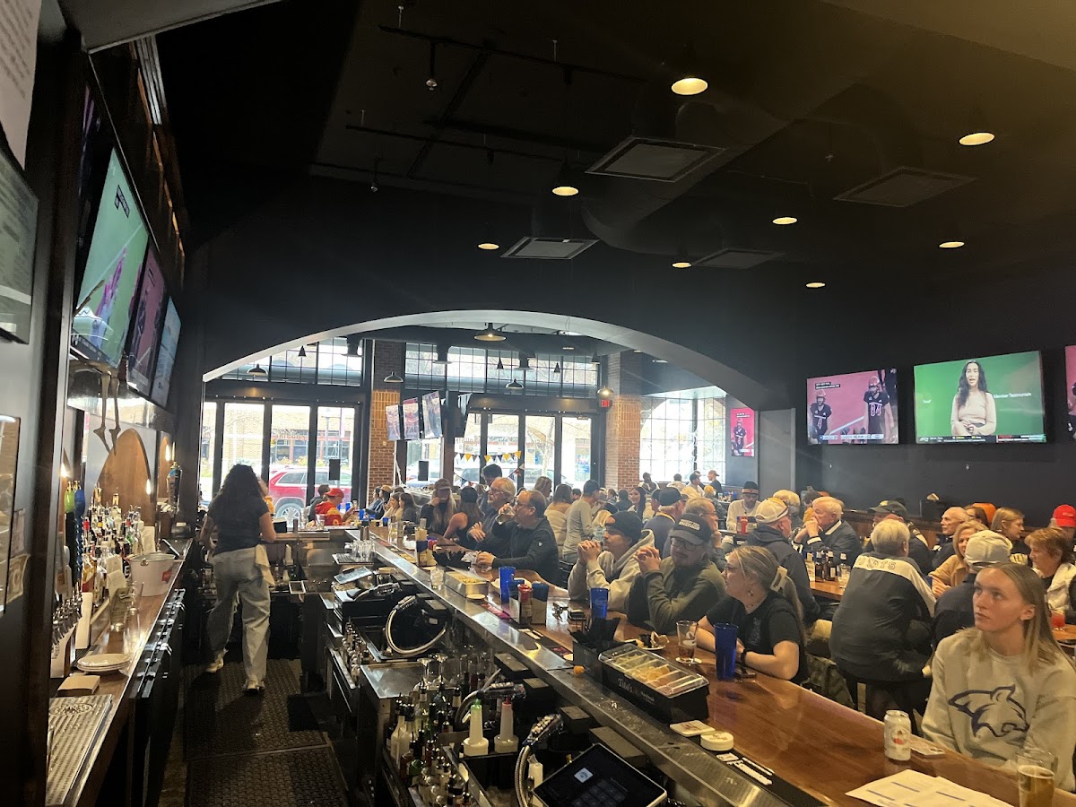 Cousins Pub