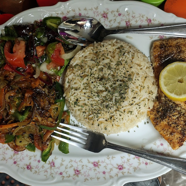 Rice with Salmon and Vegetables