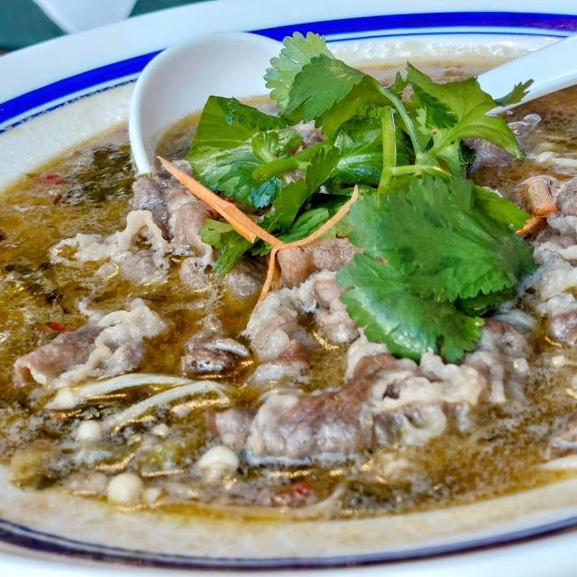 Zuppa Con Cavolo Cinese Fermentato E Manzo