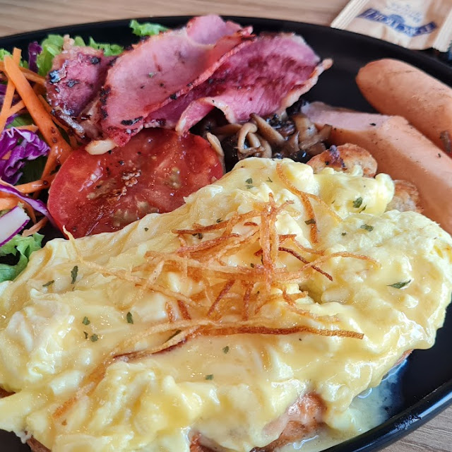 Komunal Big Breakfast