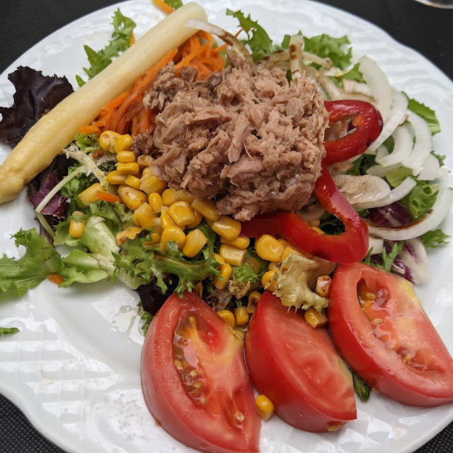 Ensalada de Atún Salad With Tuna