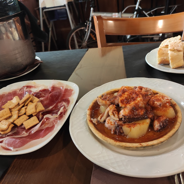 Pulpo A la Gallega Y Jamón Ibérico