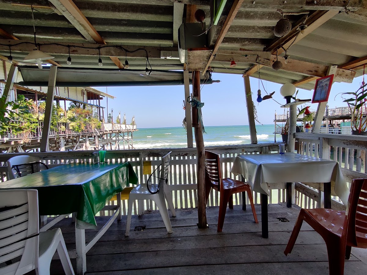 Fah Muey Restaurant
