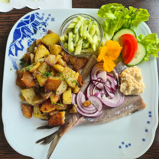 Matjes Mit Bratkartoffeln