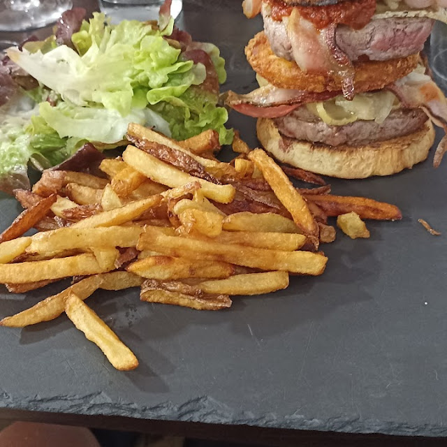 Méga Burger Frites