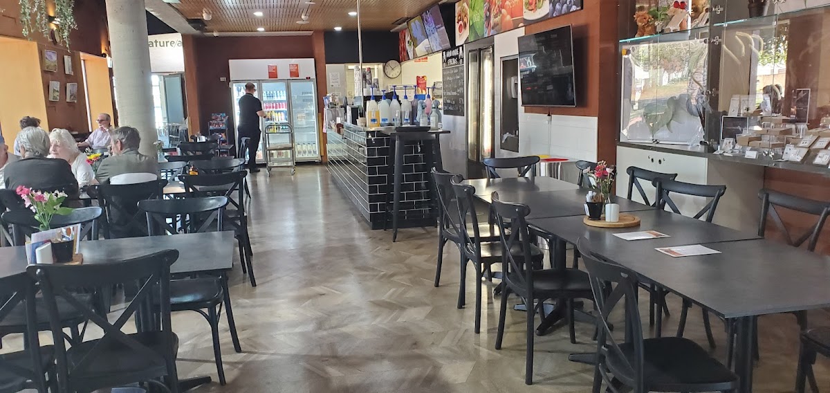 Cobb's Coffee Shop