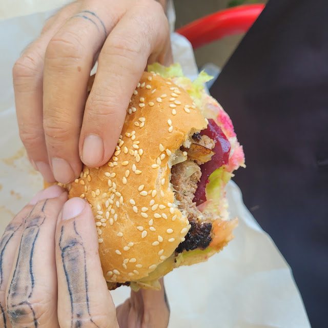 Hamburger with Cheese