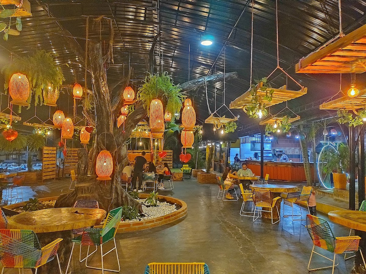 La Arbolera Restaurant & Beer