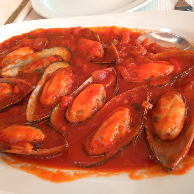 Mejillones En Salsa