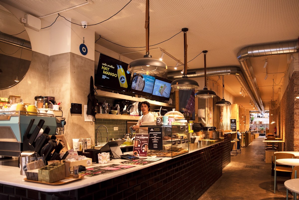 Juice Dudes- Açai Bowls, Juices & Healthy Brunch