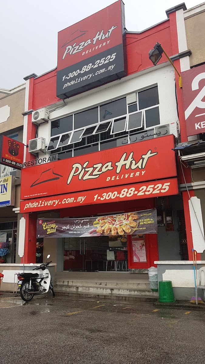 Pizza Hut Delivery Pasir Pueth