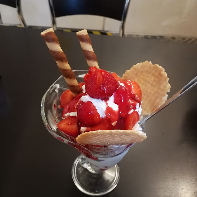 Coppa Gelato Panna Fragole
