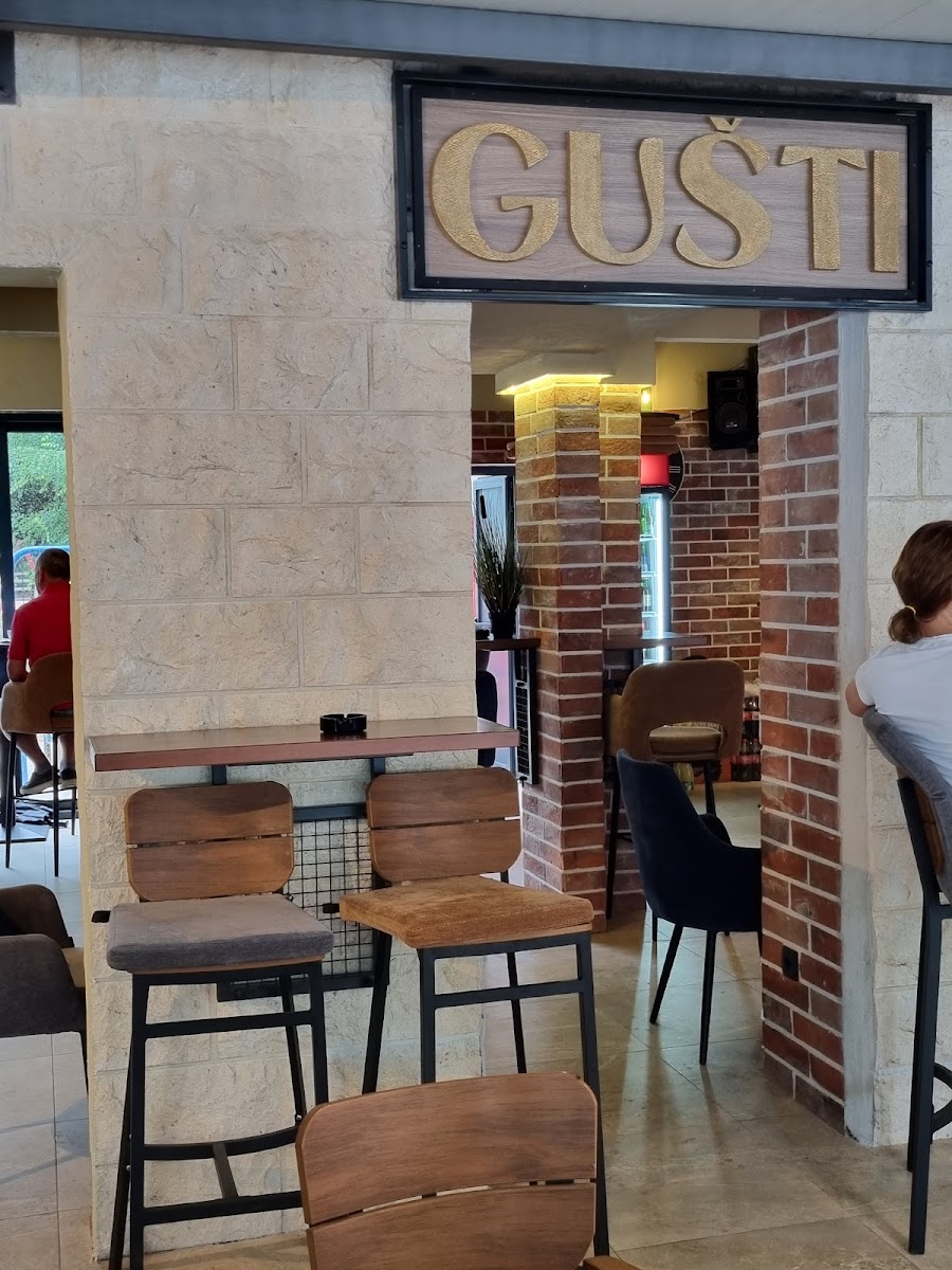 Food & bar Gušti