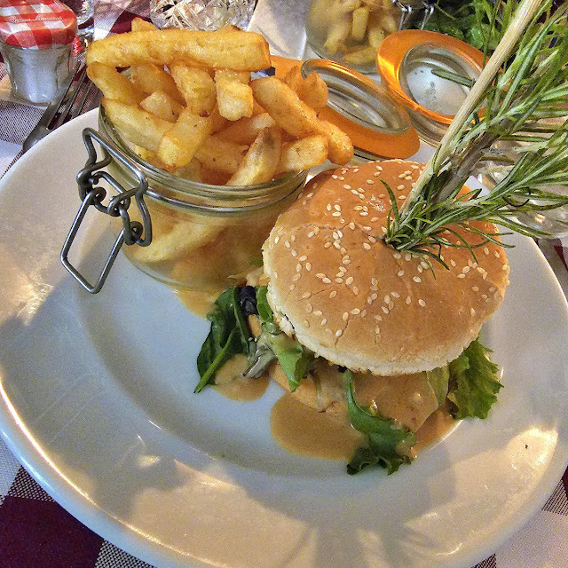 French Cheeseburger
