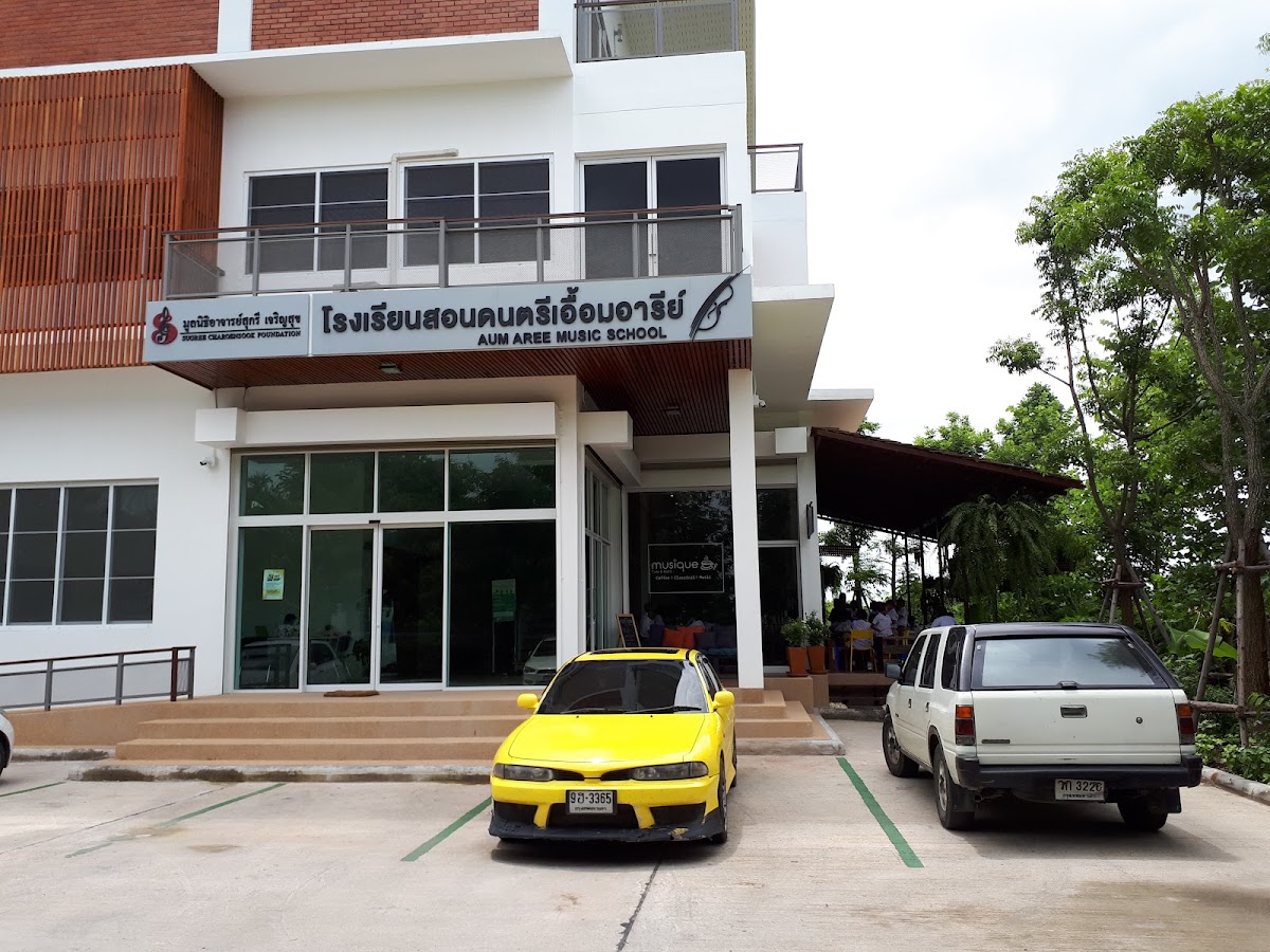 Musique Cafe and Bistro