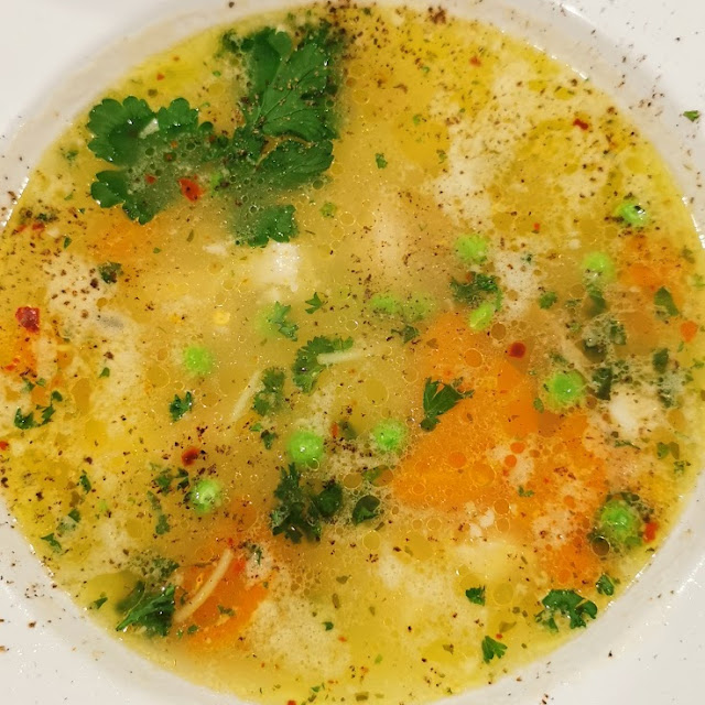 Hühnersuppe
