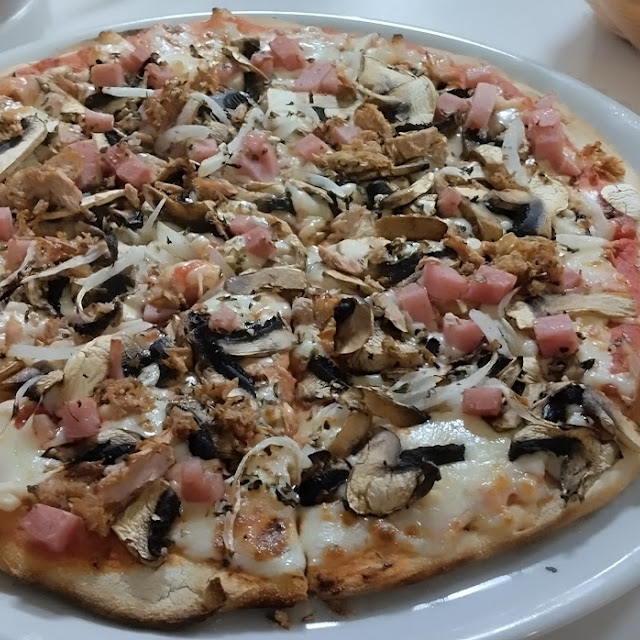 Pizza Caprichosa