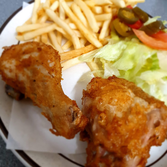 Mouth Watering Chiken and Chips with Fresh Salad