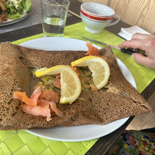 Crêpe Sarazin Saumon Fondu de Poireau