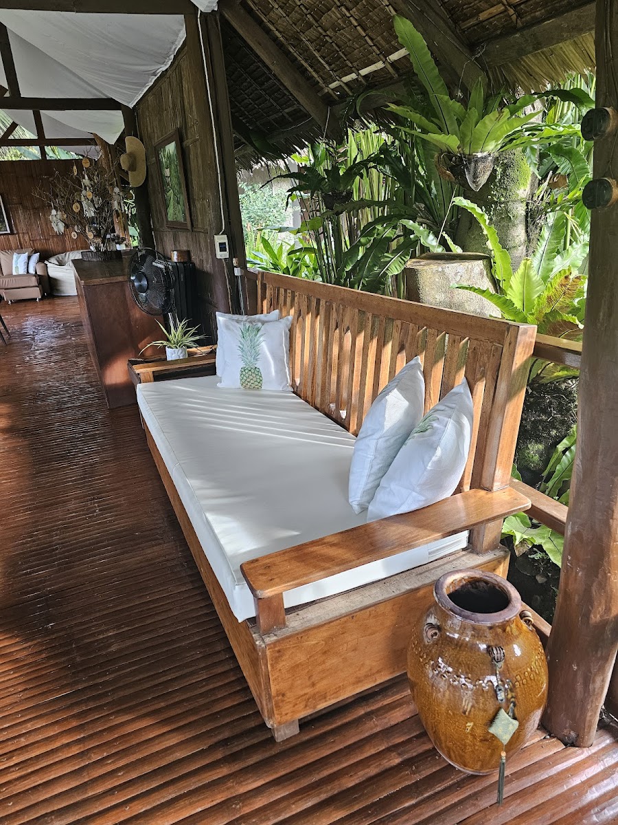 Rustic Ridge Resort (formerly The Red Barn At Lantawan)