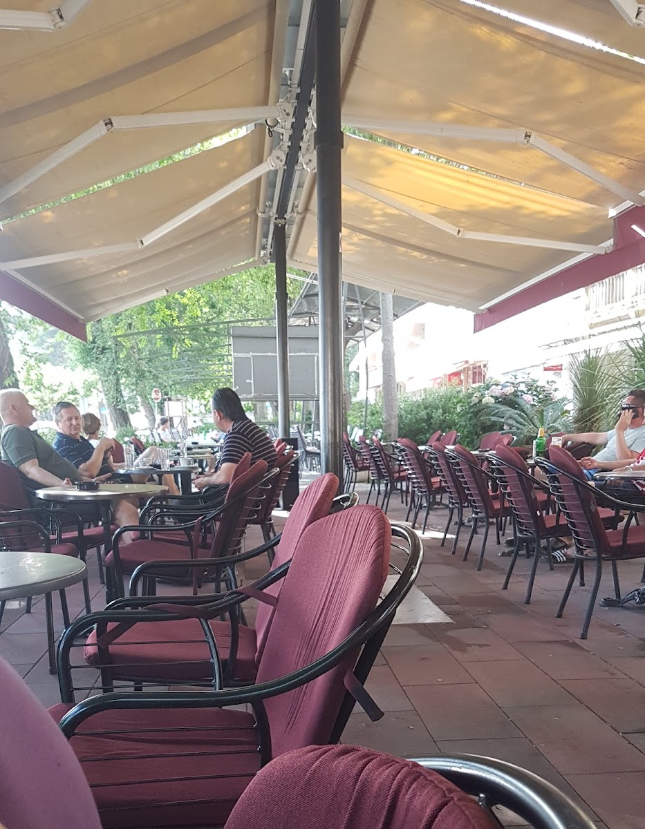 Caffe bar MORE