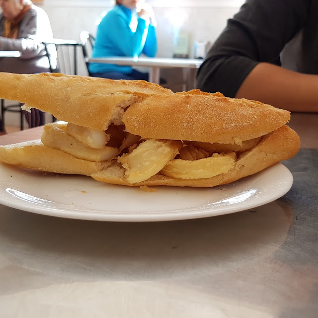 Bocata de Calamares Saharianos