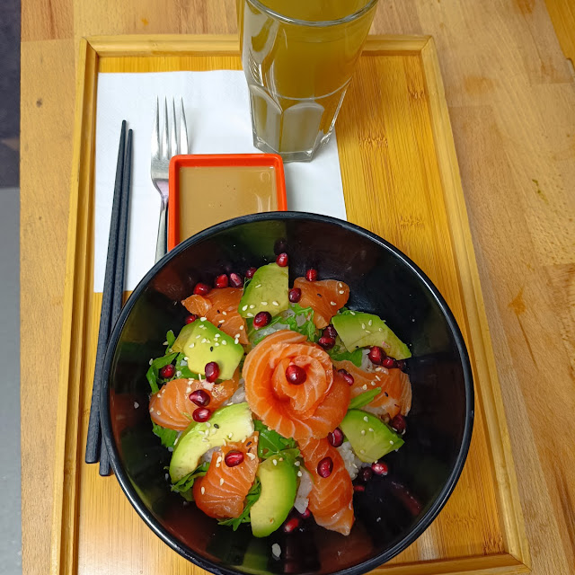 Sushi Salat Lachs