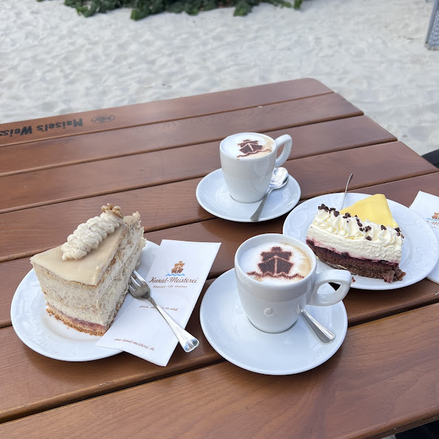Stachelbeer Baiser Torte Latte Macchiato
