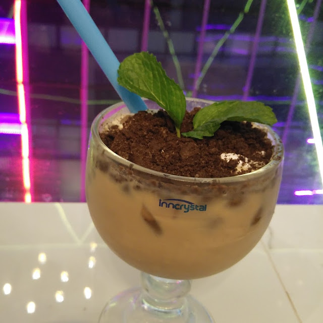 Bubble Tea with Cornflakes and Oat Powder
