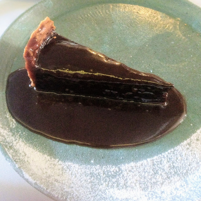 Torta de Chocolate E Calda de Caramelo