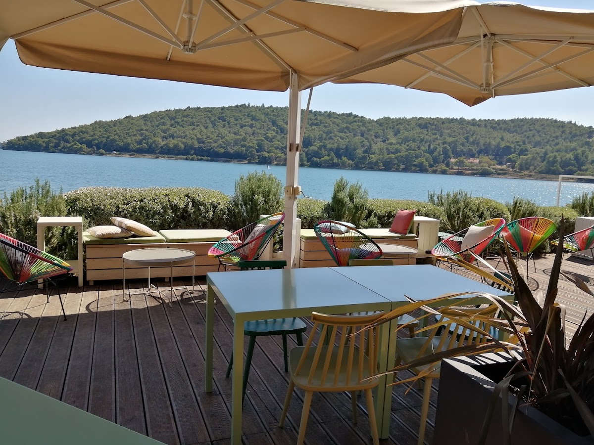 Beach Bar Green