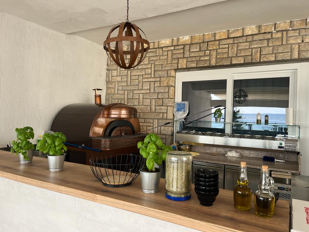 Fratelli Pizza Bar