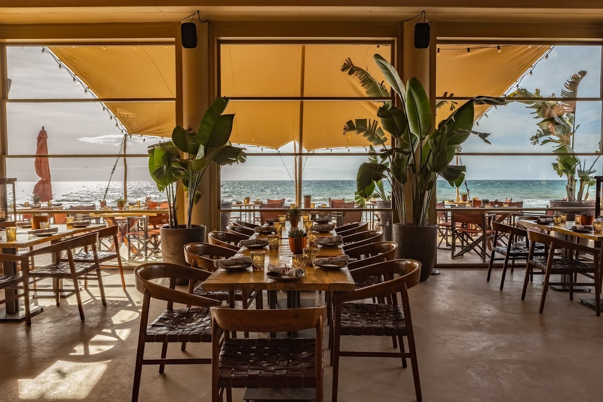 Oyana Beach Restaurant