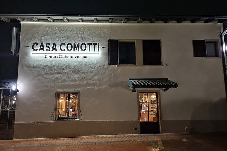 Casa Comotti il Macellaio in cucina