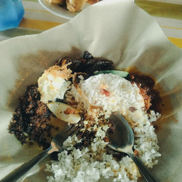 Nasi Lemak Sambal Paru & Telur Mata Kerbau
