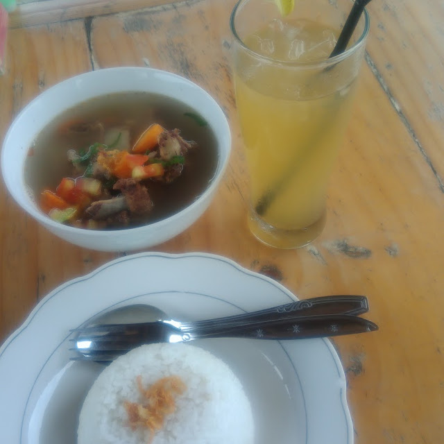 Sop Iga Dan Nasi