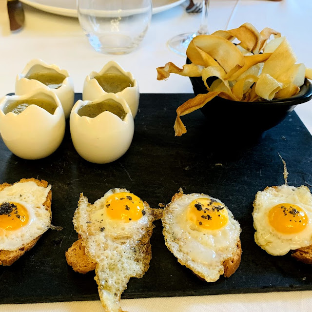 Tostas de Huevos de Codorniz