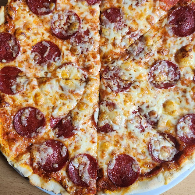 Pizza Peperoniwurst